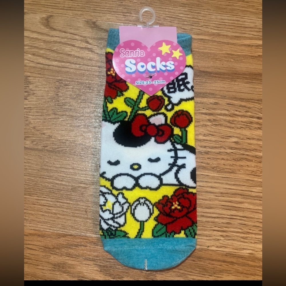 Sanrio Hello Kitty Floral Socks
